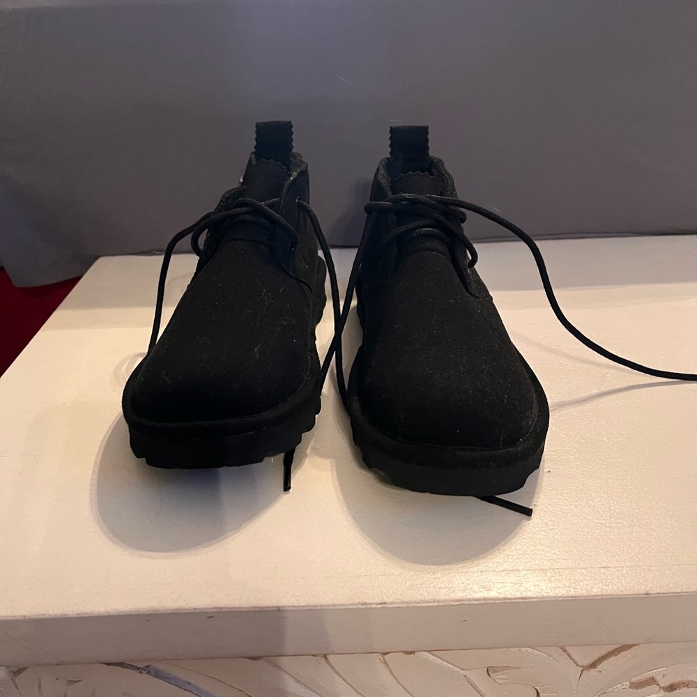 Bear paw suede bootie